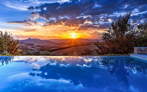 Casale delle Lavande 10: Blau, Himmel, Natur, Wolke, Natürliche Landschaft, Dämmerung, Horizont, Afterglow, Landschaft, Sonnenuntergang