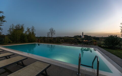 Casale Cinque Valli 8: Schwimmbad, Resort, Gartenmöbel, Dämmerung, Eco Hotel, Water Feature, Ferienort, Landscaping, Thermae, Reflecting Pool
