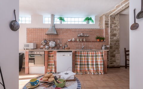 Ripari di Giobbe 6+2: Küche, Wand, Möbel, Interior Design, Flooring, Countertop, Fussboden, Küchengerät, Major Appliance, Decke