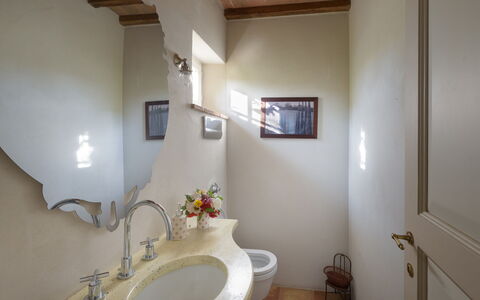 Podere Gragnano 12: Armatur, Bad Sink, Interior Design, Badezimmer, Zapfhahn, Spiegel, Installation, Beleuchtung, Sinken, Zimmer