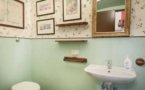 Poggerello 10: Wand, Interior Design, Bad Sink, Armatur, Installation, Badezimmer, Zapfhahn, Zimmer, Sinken, Bilderrahmen