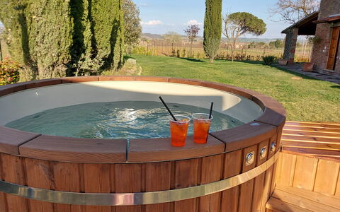 Il Grillo 10: Verbundwerkstoff, Holzbeize, Jacuzzi, Badewanne, Armatur, Water Feature, Hartholz, Schwimmbad, Hinterhof