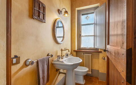 San Rocco 4: Wand, Armatur, Zapfhahn, Bad Sink, Flooring, Interior Design, Beleuchtung, Badezimmer, Installation, Fussboden
