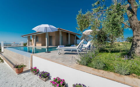 Casa di Eolo 8+2: Estate, Villa, Schatten, Balkon, Schwimmbad, Eco Hotel, Resort, Gartenmöbel, Outdoor Struktur, Regenschirm