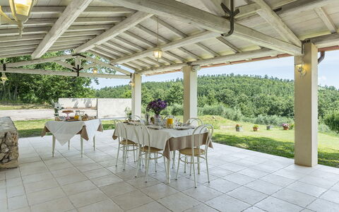 Villa la Corte 6: Schatten, Garten, Estate, Outdoor Struktur, Stuhl, Eco Hotel, Veranda, Landscaping, Garten, Villa