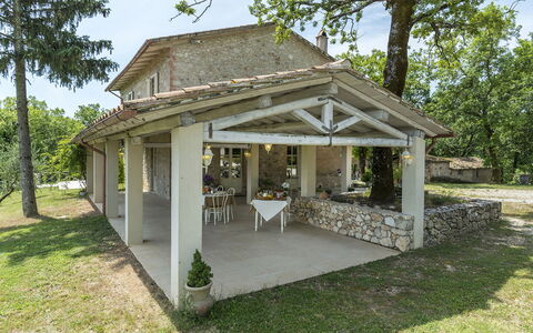 Villa la Corte 6: Holz, Dach, Hütte, Schatten, Outdoor Struktur, Garten, Estate, Bauernhaus, Gartenbauten, Landscaping