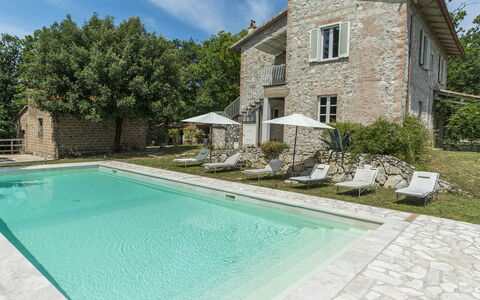 Villa la Corte 6: Haus, Hütte, Estate, Bauernhaus, Villa, Schwimmbad, Hinterhof, Landscaping, Flagstone, Garten