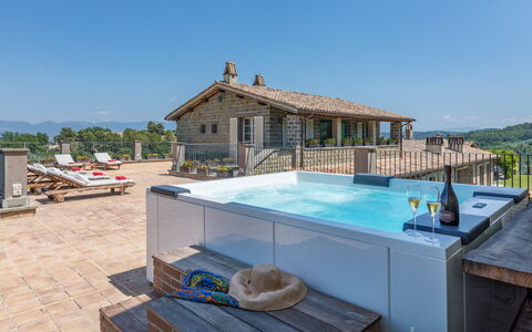 Tenuta Bellafonte 14: Schwimmbad, Möbel, Resort, Verbundwerkstoff, Gartenmöbel, Deck, Gebirge, Stuhl, Freizeit