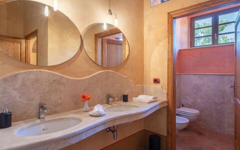 Terripi 10: Armatur, Wand, Bad Sink, Flooring, Interior Design, Badezimmer, Sinken, Fussboden, Zapfhahn, Installation