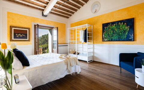 Torre Angelina 10+2: Möbel, Interior Design, Flooring, Fussboden, Schlafzimmer, Holz, Bett, Zuhause, Beleuchtung, Decke