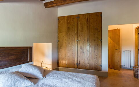 Podere Fabbrica 12: Flooring, Wand, Interior Design, Holz, Schlafzimmer, Fussboden, Möbel, Bett, Zimmer, Holzboden