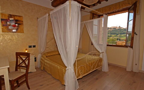 Le Terre di Nunzio 12: Möbel, Interior Design, Fussboden, Flooring, Holz, Bett, Schlafzimmer, Zimmer, Decke, Linens
