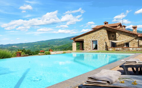 Le Macine 6: Schwimmbad, Resort, Bauernhaus, Eco Hotel, Gebirge, Villa, Hazienda, Ferienort, Hotel