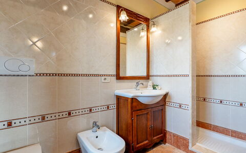 Le Macine 6: Flooring, Armatur, Fussboden, Interior Design, Badezimmer, Bad Sink, Sinken, Zapfhahn, Installation, Fliese