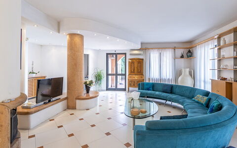 Villa Elda 6: Interior Design, Flooring, Möbel, Fussboden, Holz, Couch, Decke, Wohnung, Wohnzimmer, Zimmer