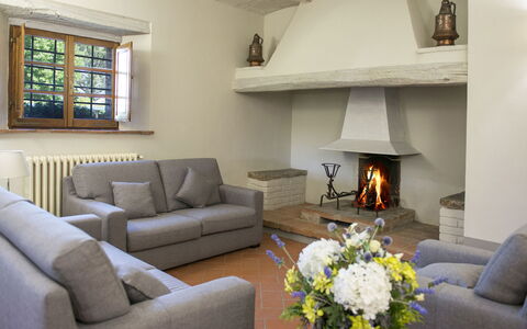 Le Caselle 26: Möbel, Interior Design, Flooring, Wand, Fussboden, Holz, Couch, Wohnzimmer, Feuerstelle, Zimmer