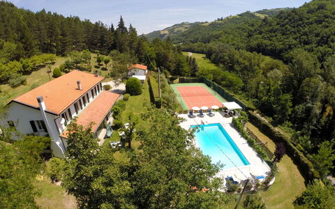 La Villa Dina 10: Schwimmbad, Resort, Eco Hotel, Estate, Hazienda, Thermae, Villa, Gartenmöbel, Landscaping, Hotel