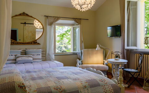 La Casa di Nanì 8: Möbel, Interior Design, Schlafzimmer, Bett, Wand, Holz, Zimmer, Bedding, Decke, Linens