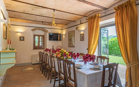 La Colonica 18: Möbel, Interior Design, Tabelle, Holz, Flooring, Decke, Küche & Esszimmer Tisch, Stuhl, Fussboden, Esszimmer