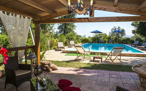 Villa Ombrosa 8: Schwimmbad, Möbel, Resort, Stuhl, Gartenmöbel, Eco Hotel, Blumentopf, Garten, Freizeit
