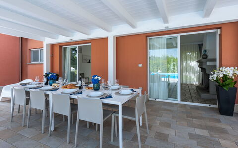 Villa Ninetta 10+1: Schatten, Gartenmöbel, Stuhl, Resort, Eco Hotel, Schwimmbad, Zimmerpflanze, Balkon