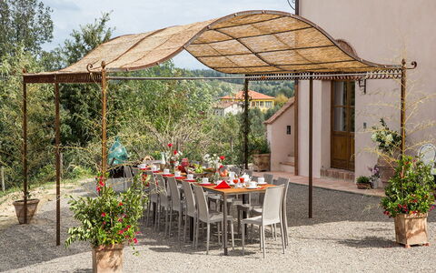 Dimora San Germano 14: Schatten, Garten, Outdoor Struktur, Pavillon, Gazebo, Flagstone, Stuhl, Pergola, Hinterhof, Garten