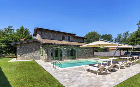 Villa Elsa 6: Schwimmbad, Estate, Bauernhaus, Resort, Hütte, Thermae, Garten, Hazienda, Villa, Eco Hotel