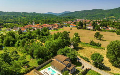 Villa Elsa 6: Wohngebiet, Hügel, Landschaft, Haus, Ländliches Gebiet, Grundstueck, Menschliche Siedlung, Vogelperspektive, Vorort, Bergstation