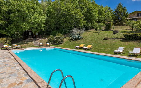 La Cerqua 8: Schwimmbad, Resort, Gartenmöbel, Eco Hotel, Thermae, Schatten, Estate, Hazienda, Garten, Freizeit