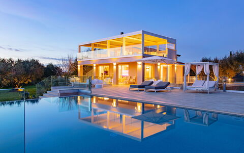 La Perla tra Gli Ulivi 12: Schwimmbad, Resort, Estate, Villa, Villa, Eco Hotel, Dämmerung, Design, Hotel, Balkon