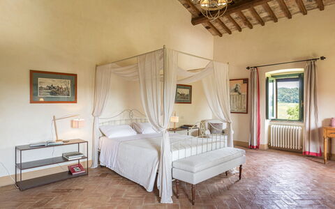 Casale Piattini 10: Möbel, Wand, Interior Design, Flooring, Zuhause, Bett, Linens, Fussboden, Schlafzimmer, Zimmer