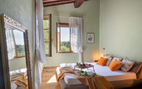 La Villa Nell'Isola Verde 12: Möbel, Interior Design, Flooring, Holz, Bett, Fussboden, Zimmer, Schlafzimmer, Zuhause, Linens