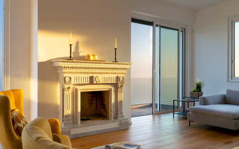 Villa Scirocco 10+2: Möbel, Interior Design, Flooring, Fussboden, Holz, Beleuchtung, Zuhause, Wohnzimmer, Holzboden, Zimmer