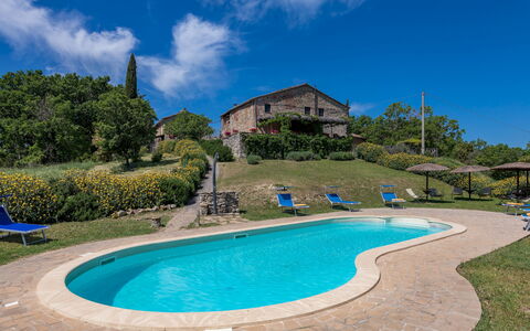 Podere San Ansano 14+2: Blau, Ländliches Gebiet, Bauernhaus, Hütte, Estate, Schwimmbad, Villa, Landscaping, Hazienda