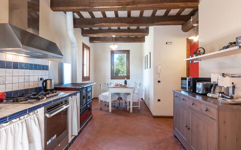 Casale Principessa 6+2: Interior Design, Möbel, Holz, Küche, Flooring, Zuhause, Countertop, Küchengerät, Major Appliance, Zimmer