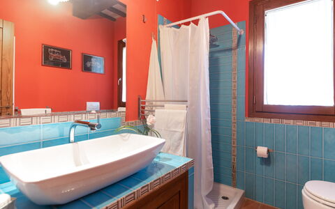 Casale Principessa 6+2: Interior Design, Armatur, Wand, Flooring, Badezimmer, Möbel, Fussboden, Bad Sink, Holz, Sinken
