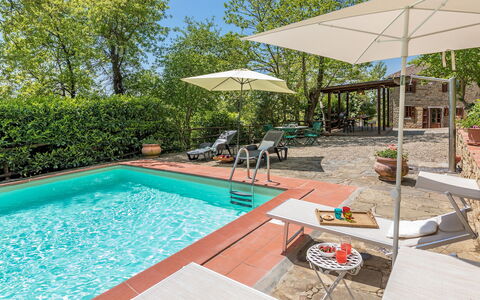 Casa Largnano 6+2: Schwimmbad, Resort, Blumentopf, Garten, Zimmerpflanze, Gartenmöbel, Eco Hotel, Hazienda, Estate, Stuhl