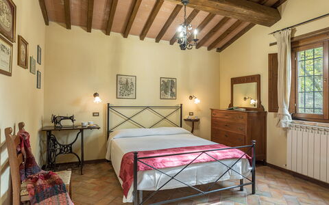 Villa Mila 6: Möbel, Interior Design, Flooring, Bett, Decke, Schlafzimmer, Fussboden, Zimmer, Zuhause, Bettrahmen