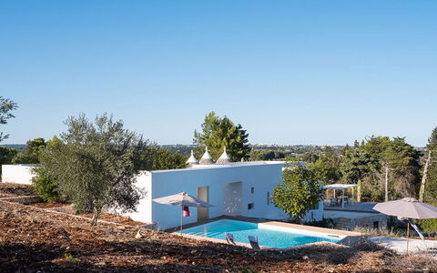 Trullo Santa Pazienza 6+3: Schwimmbad, Verbundwerkstoff, Schatten, Estate, Landscaping, Eco Hotel, Villa, Gartenmöbel, Bauernhaus