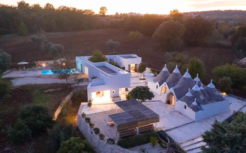 Trullo Santa Pazienza 6+3: Estate, Kloster, Landscaping, Hazienda, Kloster, Villa, Schwimmbad
