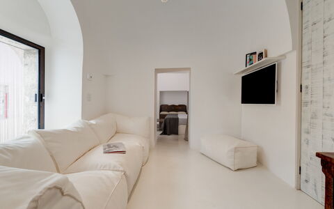 Trullo Santa Pazienza 6+3: Interior Design, Flooring, Fussboden, Möbel, Decke, Couch, Zimmer, Wohnzimmer, Wohnung, Zuhause