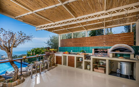Villa Provenza 12+4: Resort, Schatten, Eco Hotel, Stuhl, Schwimmbad, Holzbeize, Hotel, Outdoor Struktur, Villa, Deck