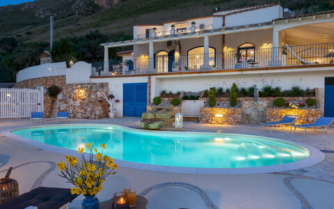 Villa Olimpia 6+2: Blau, Schwimmbad, Gartenmöbel, Resort, Möbel, Stuhl, Estate, Eco Hotel, Thermae, Villa