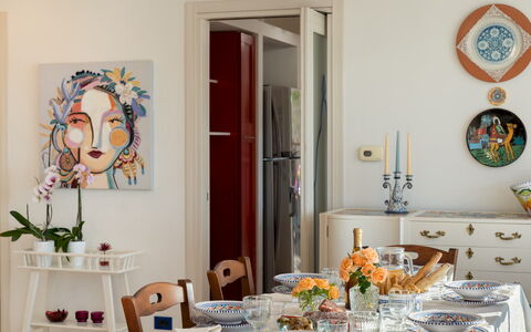 Villa Olimpia 6+2: Möbel, Interior Design, Holz, Tabelle, Esszimmer, Flooring, Zimmer, Küche & Esszimmer Tisch, Beleuchtung, Stuhl