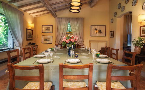 Casale Dell Oasi 12: Möbel, Interior Design, Tabelle, Stuhl, Holz, Decke, Küche & Esszimmer Tisch, Esszimmer, Zimmer, Beleuchtung