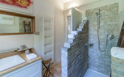Casa Pilar 4+1: Wand, Flooring, Interior Design, Fussboden, Decke, Armatur, Zimmer, Installation, Zapfhahn, Badezimmer