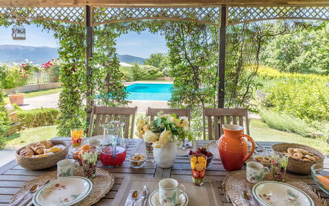 Casal Parro 6: Möbel, Tabelle, Stuhl, Tischdecke, Küche & Esszimmer Tisch, Tisch Im Freien, Gartenmöbel, Garten, Eco Hotel