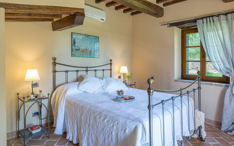 Casal Parro 6: Möbel, Bett, Interior Design, Flooring, Schlafzimmer, Linens, Fussboden, Zuhause, Zimmer, Bedding