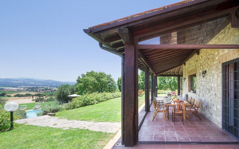 La Panoramica 8: Dach, Veranda, Hütte, Bauernhaus, Tür, Garten, Schatten, Estate, Outdoor Struktur, Garten