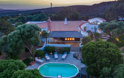 Villa Isa 6: Landschaft, Schwimmbad, Estate, Resort, Eco Hotel, Hazienda, Landscaping, Bauernhaus, Villa, Ferienort